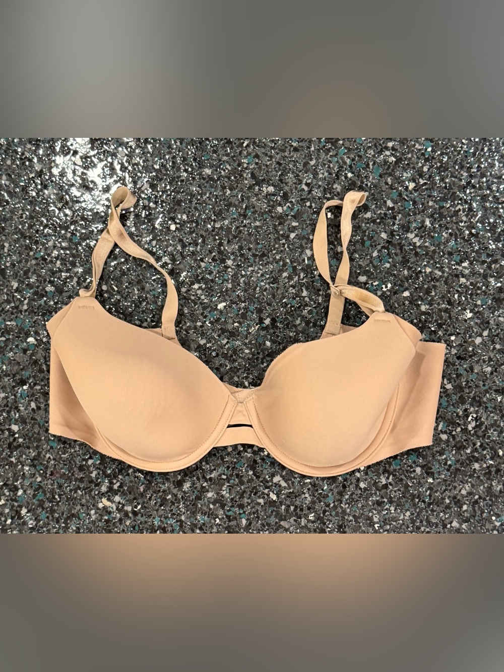 Warner’s 36B Tan Underwire T-Shirt Bra Smooth Cups Adjustable Straps
